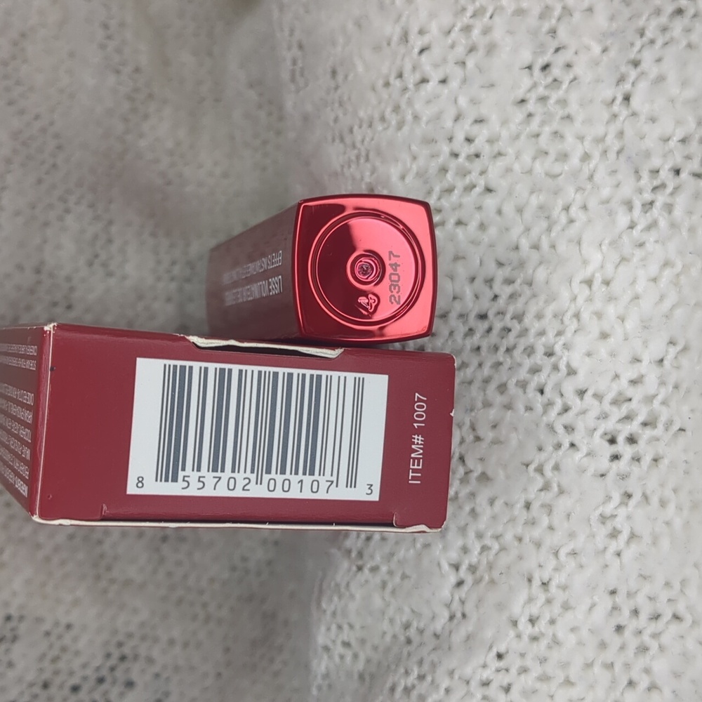 Dermelect Cosmeceuticals Smooth Lip Volumizer, 7ml/0.24fl oz - Picture 13 of 14